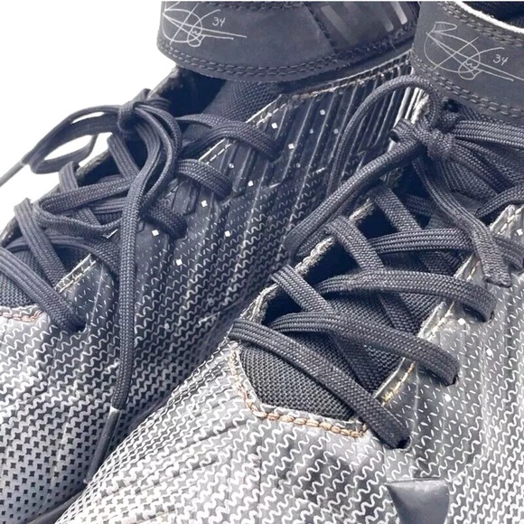 UNDER ARMOUR HARPER 2 Baseball Size 4.5 Shoes Boys Black Gray Cleats 1297306-001 - Picture 16 of 16